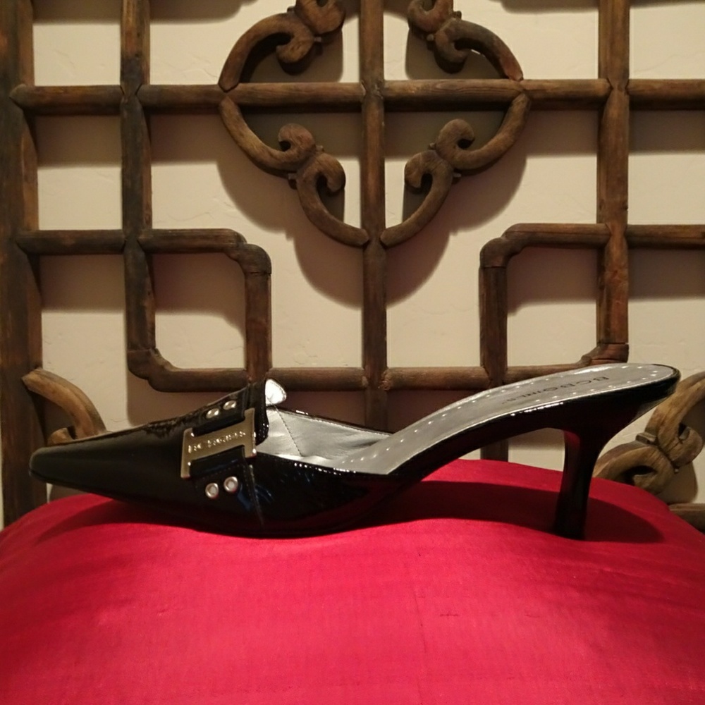 BCBGirls *MINT* kitten heel slides SZ 8.5